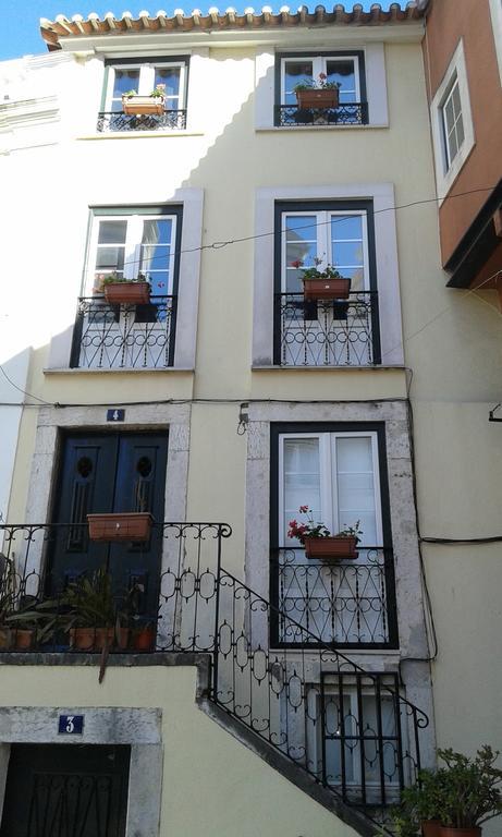 Beautiful Studio In Historic Alfama Lisbon Exterior photo